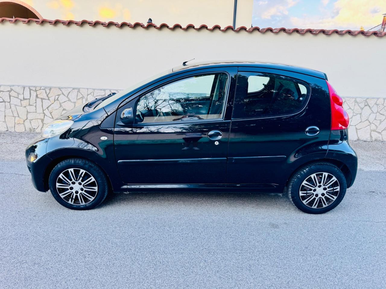 Peugeot 107 1.0 68CV 5p. Plaisir