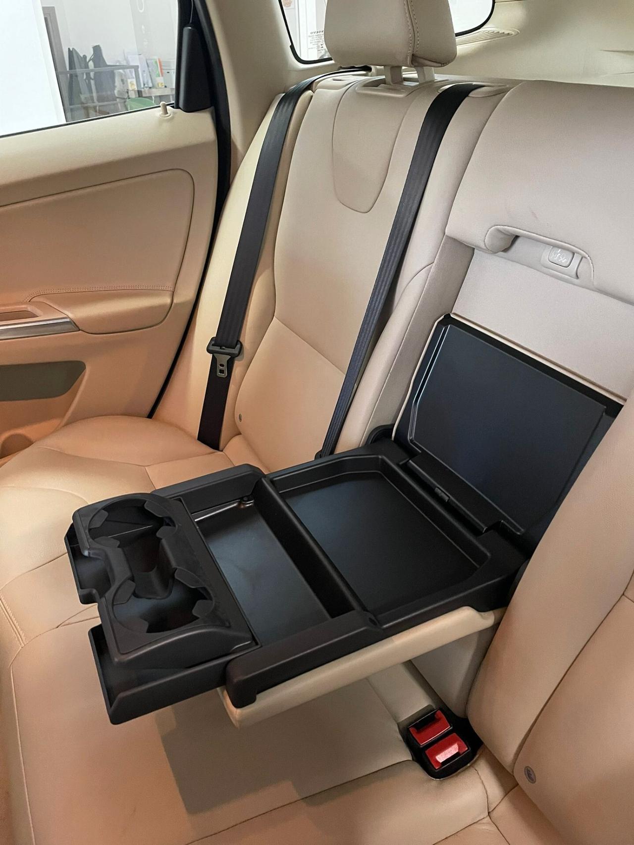 Volvo XC 60 XC60 D4 Geartronic Summum N1