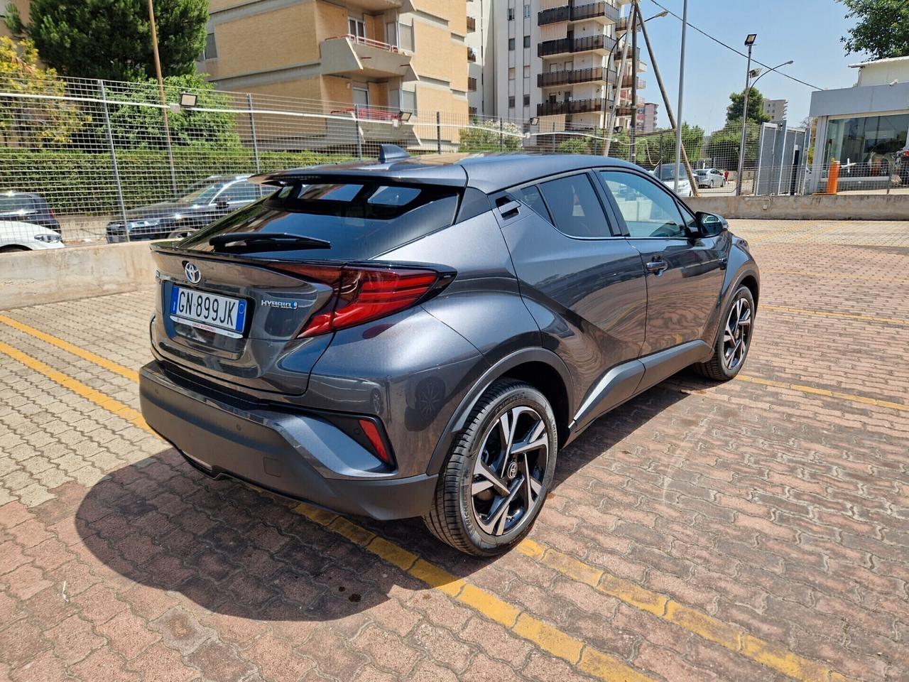 Toyota C-HR 1.8 Hybrid E-CVT Trend KM0