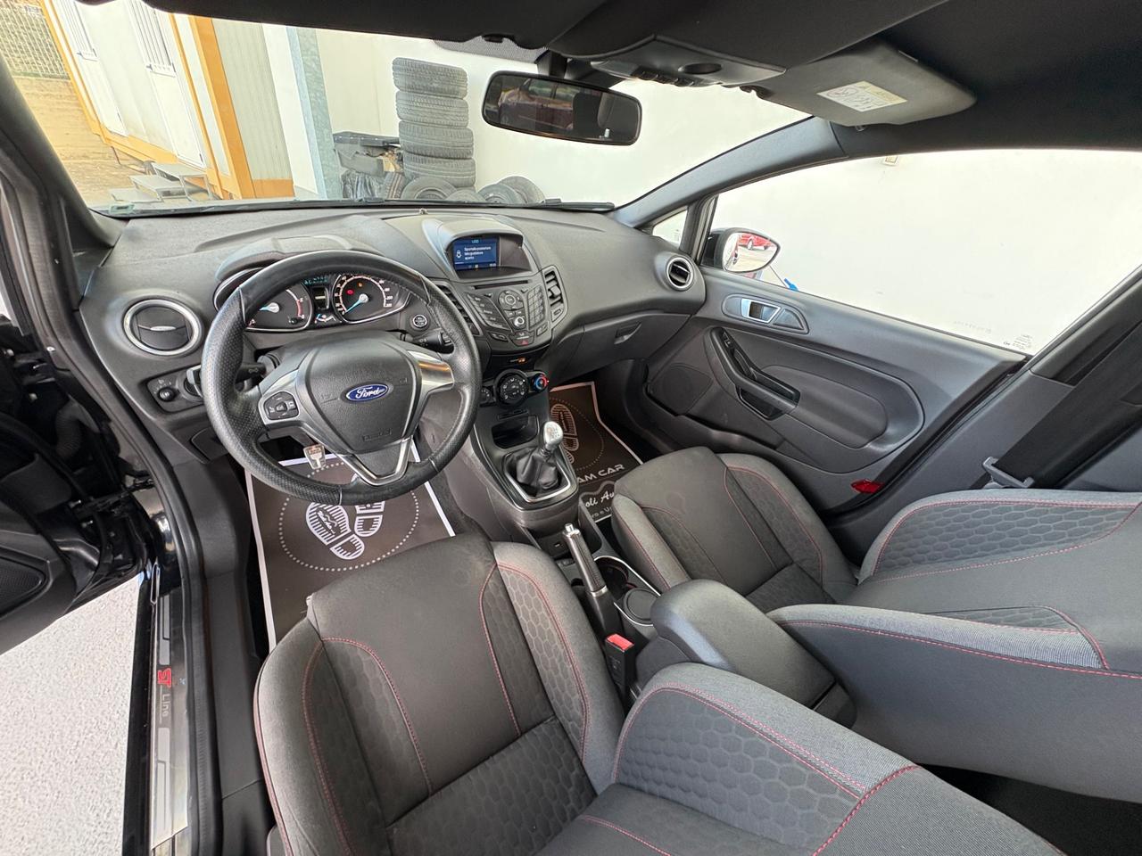 Ford Fiesta 1.5 TDCi 75CV 5 porte ST-Line