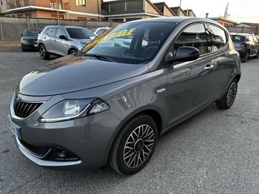 Lancia Ypsilon 1.0 FireFly Hybrid Platino