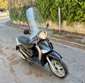 Piaggio liberty 200 omologato 2 posti revisionato