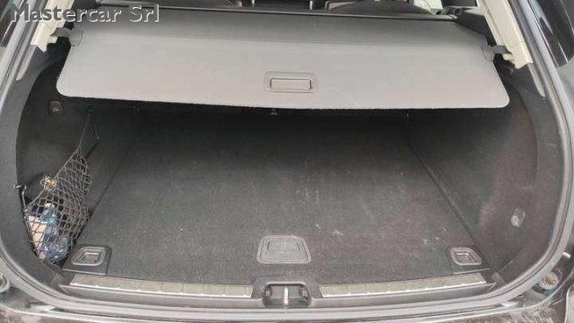 VOLVO XC60 XC60 II 2022 2.0 b4 Momentum auto - GJ250YF