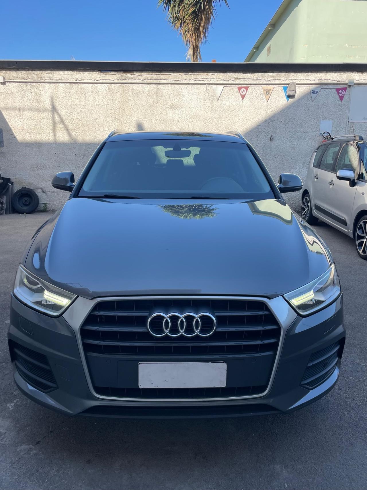 Audi Q3 RESTAYLING 2.0 TDI 120 CV Sport Full bixenon LED navigatore ecc dal nord Italia