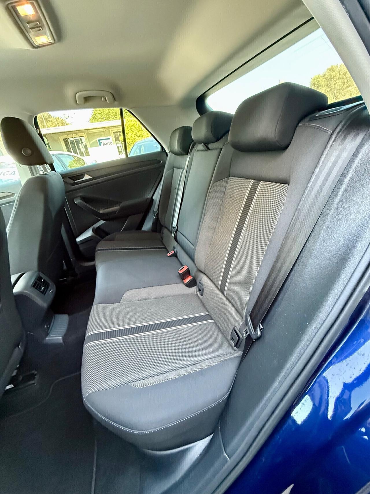 Volkswagen T-Roc 1.6 TDI,Navi,Climatronic bizona,Led,SOLI 119.874 Km!!!