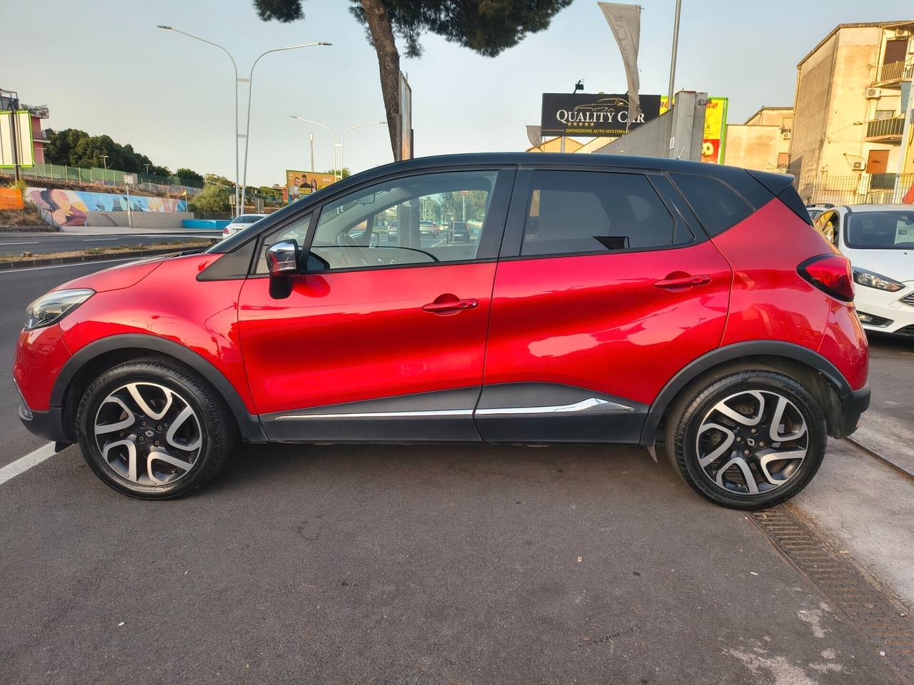 RENAULT CAPTUR 1.5 DIESEL 230.000 KM ANNO 2015