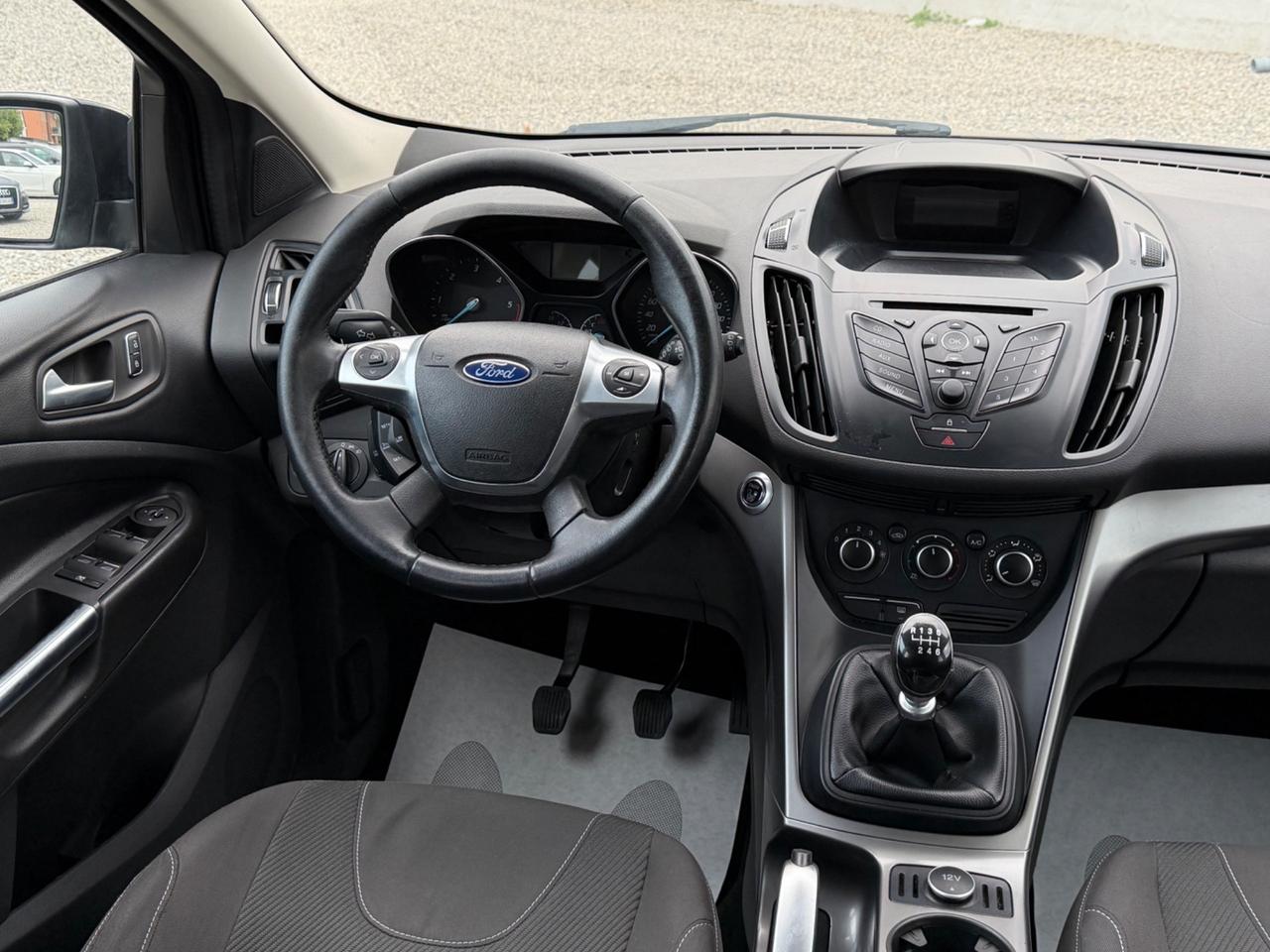 Ford Kuga 2.0 TDCI 140 CV 4WD Titanium