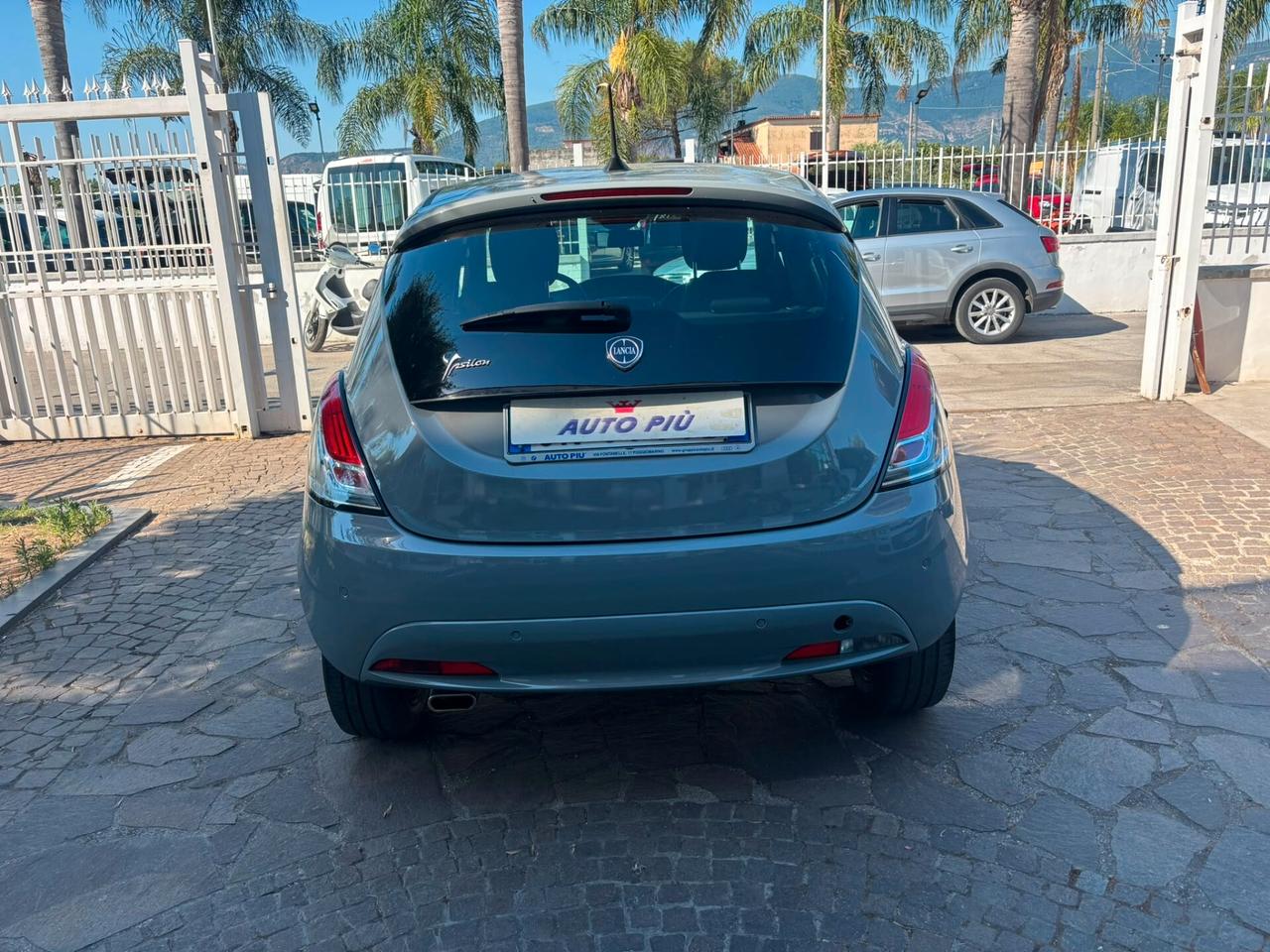Lancia Ypsilon 1.0 FireFly 5 porte S&S Hybrid Ecochic A. Ferretti