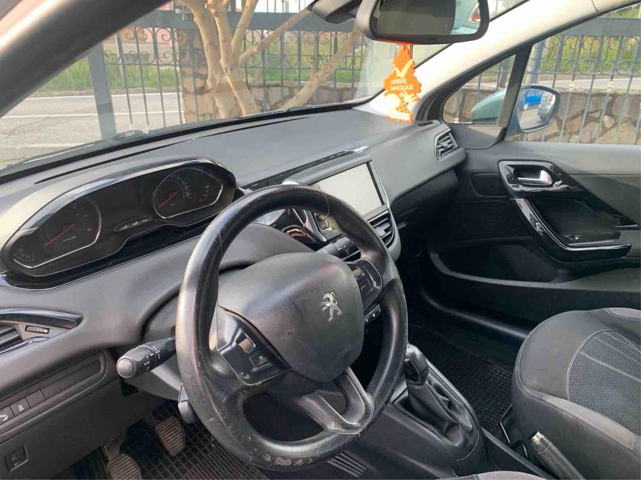 Peugeot 208 1.4 HDi