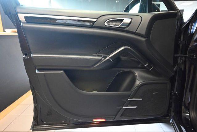 PORSCHE Cayenne 3.0 TDI V6 TIP.TET.21"PASM NAVI CHRONO SED.TURBO