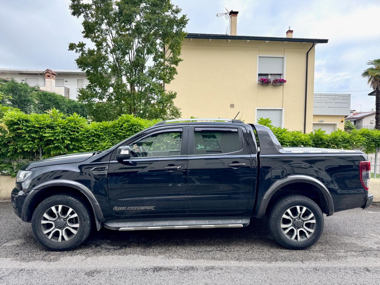 Ford Ranger 2.0 ECOBLUE aut. 213 CV DC Wildtrak 5 posti TAGLIANDI CERTIFICATI