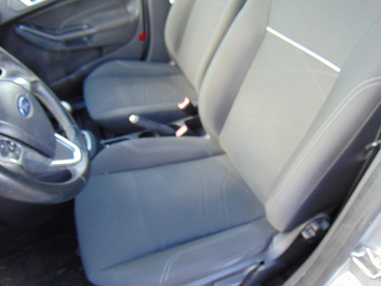 lancia ypsilon 1.3 mjt
