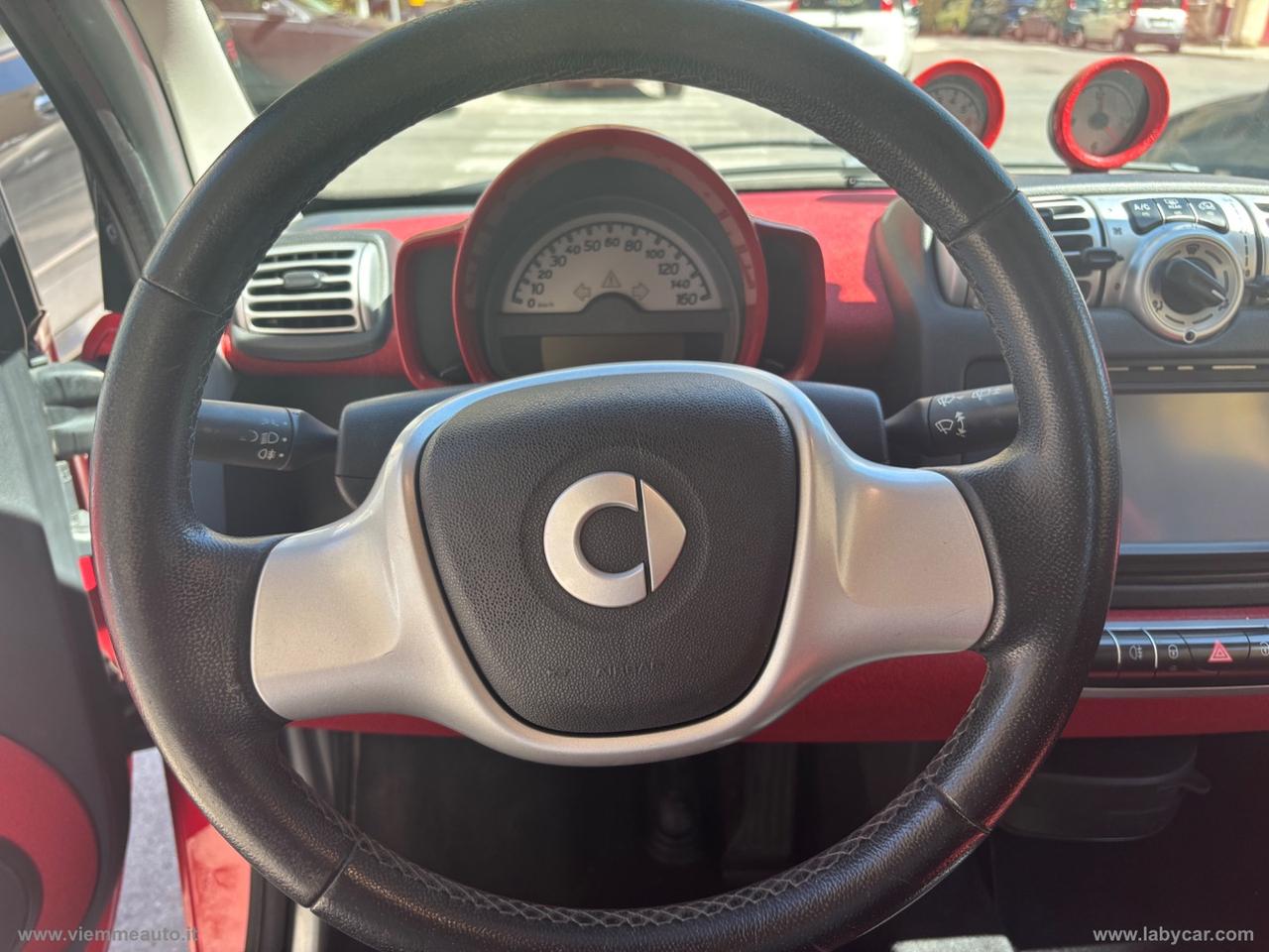 SMART fortwo 1000 52 kW coupé limited one