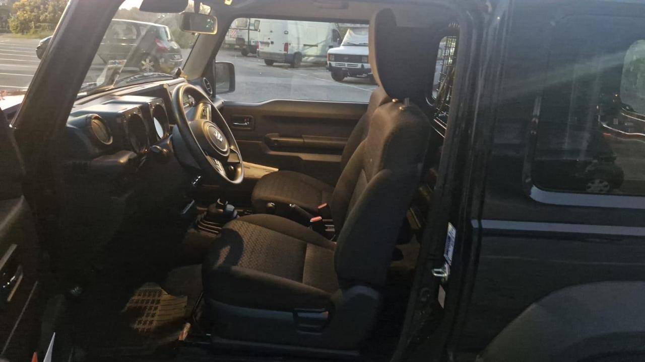 Suzuki Jimny 1.5 5MT PRO (N1)