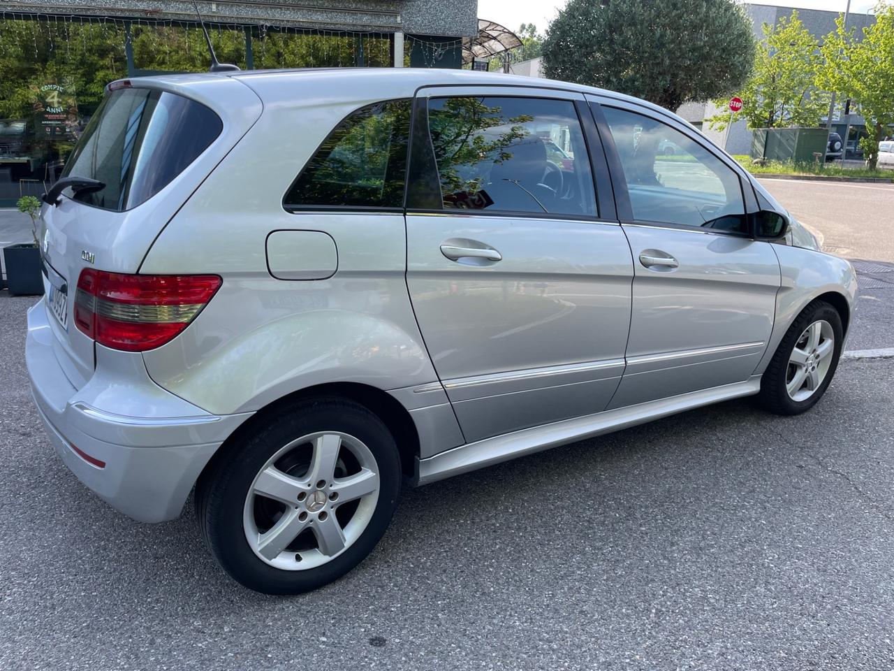 Mercedes-benz B 200 CDI Sport*CAMBIO AUTOMATICO *