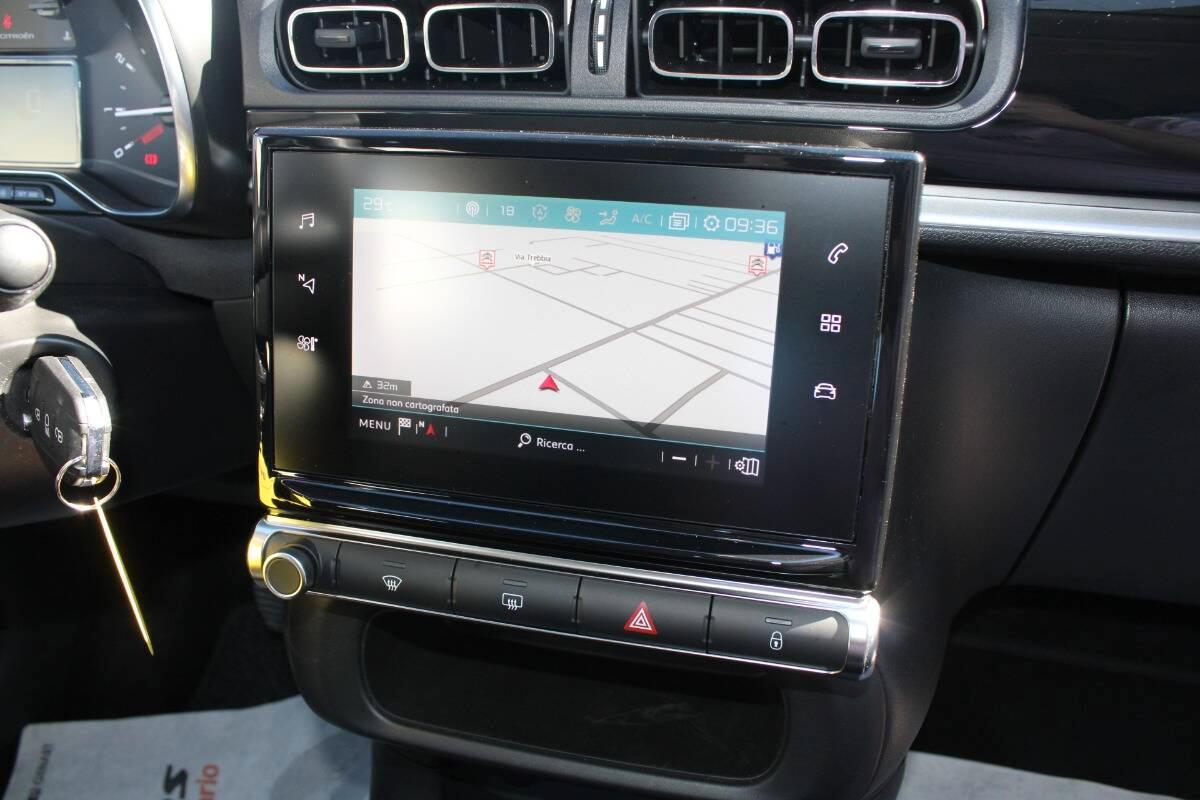 Citroen C3 1.2 puretech Shine s&s 110cv eat6 Con NAVIGATORE