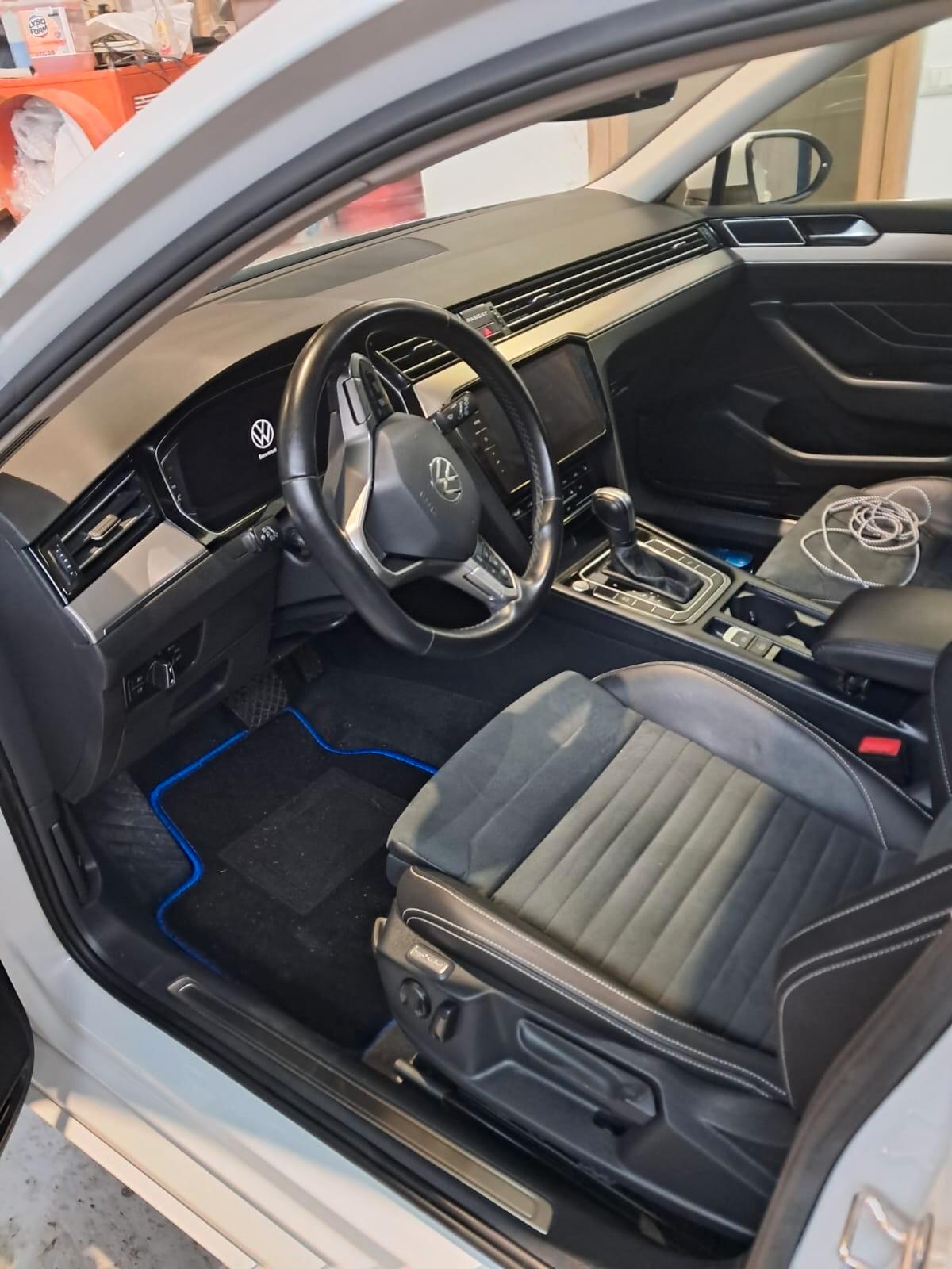 Volkswagen Passat Variant 2.0 TDI SCR 200 CV DSG Executive