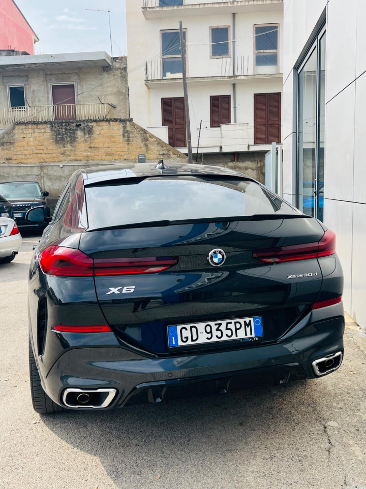 BMW X6 xdrive30d Msport possibilità noleggio no scoring