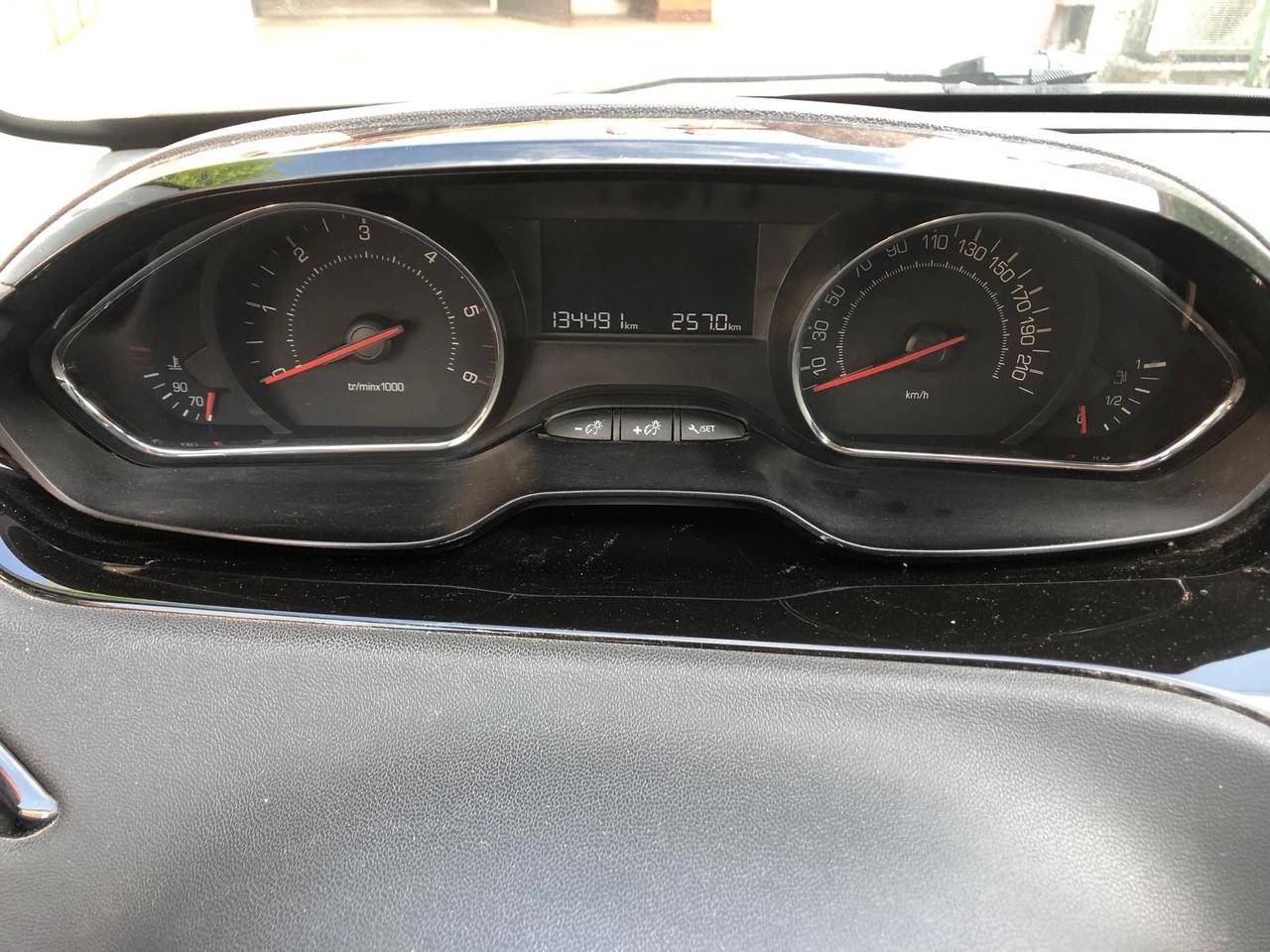PEUGEOT 208 1.4 DIESEL-GARANZIA 12 MESI