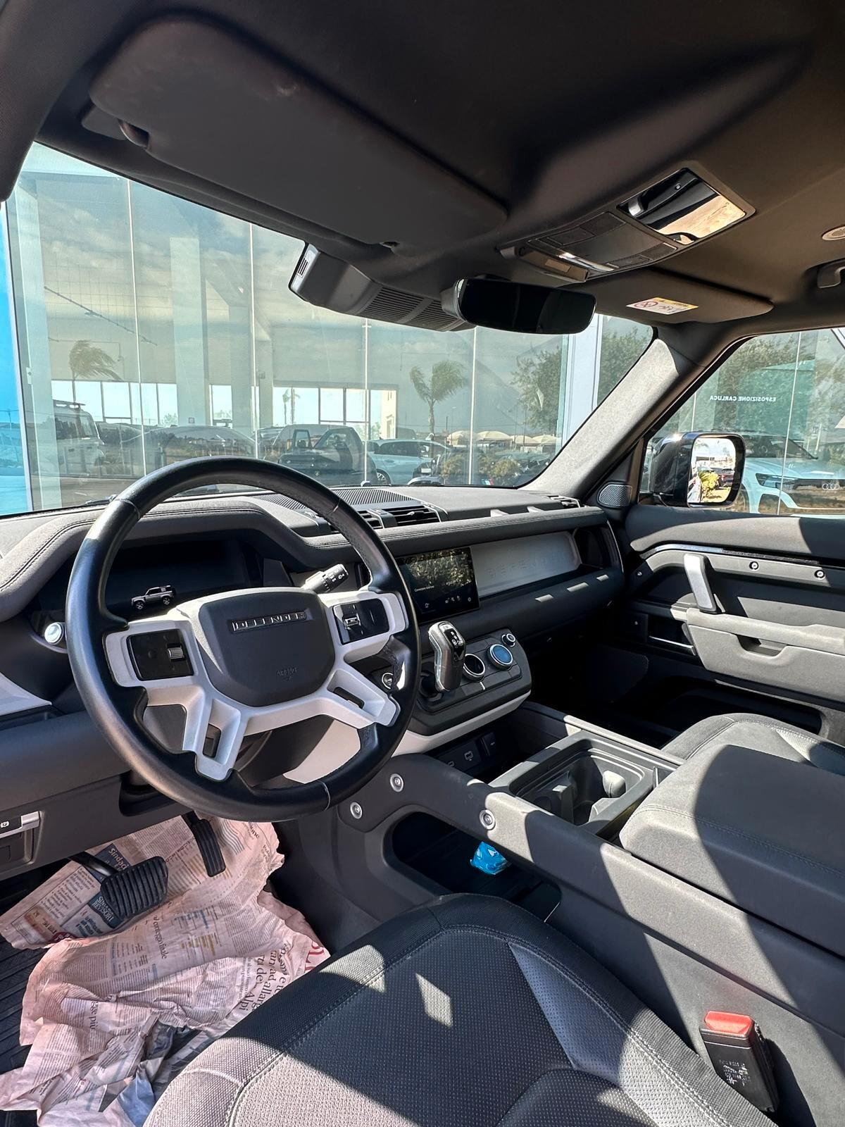 Land Rover Defender 90 3.0D i6 mhev 200 CV AWD Auto X-Dynamic SE