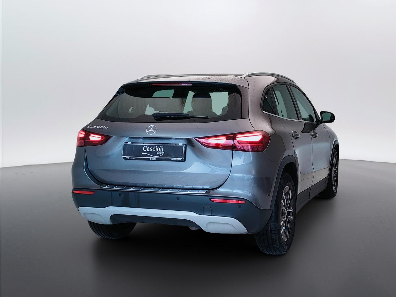 Mercedes-Benz GLA-H247 2023 - GLA 180 d Advanced auto