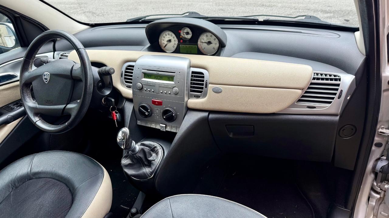 Lancia Ypsilon 1.4 Platino Ecochic GPL