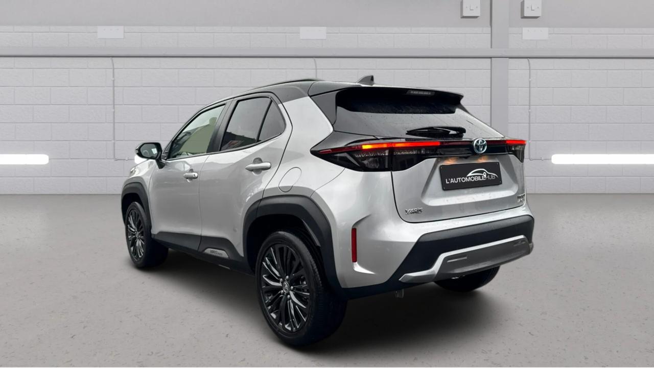 Toyota Yaris Cross 1.5 Hybrid 5p. E-CVT AWD-i Adventure