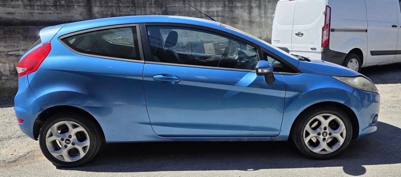 Ford Fiesta 1.4 3 porte Bz.- GPL Titanium