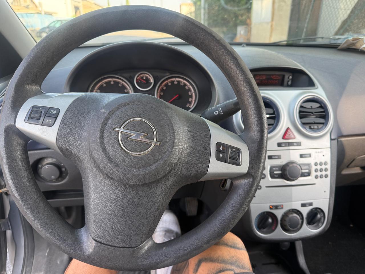 Opel Corsa 1.2 5 porte Easytronic Enjoy