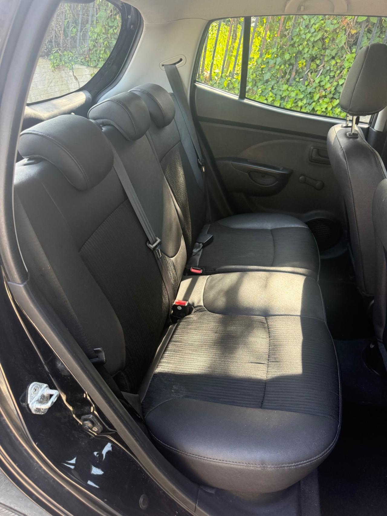 Kia Picanto 1.0 Benzina 105 milaKM neopatentati