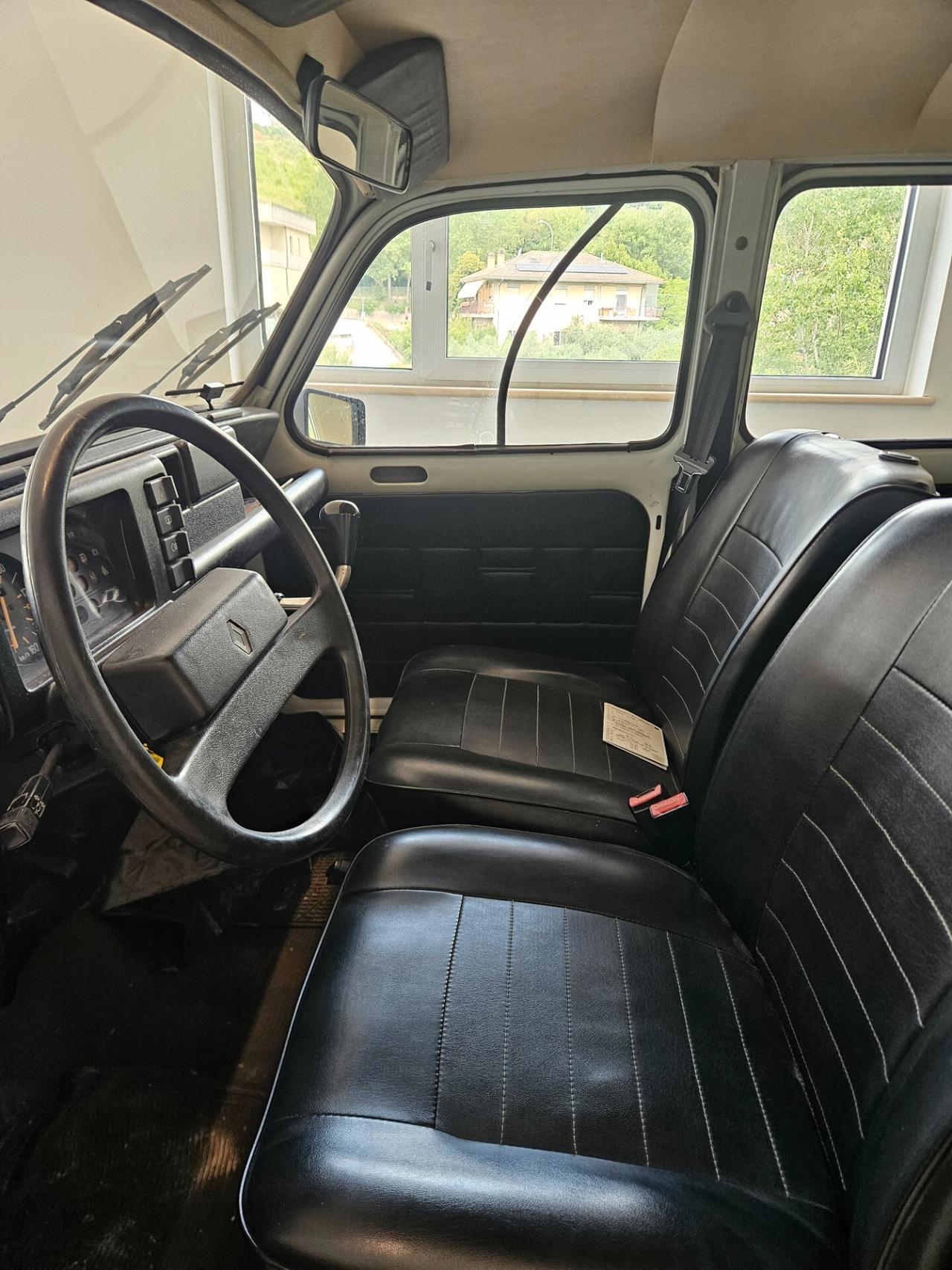 Renault R 4 950