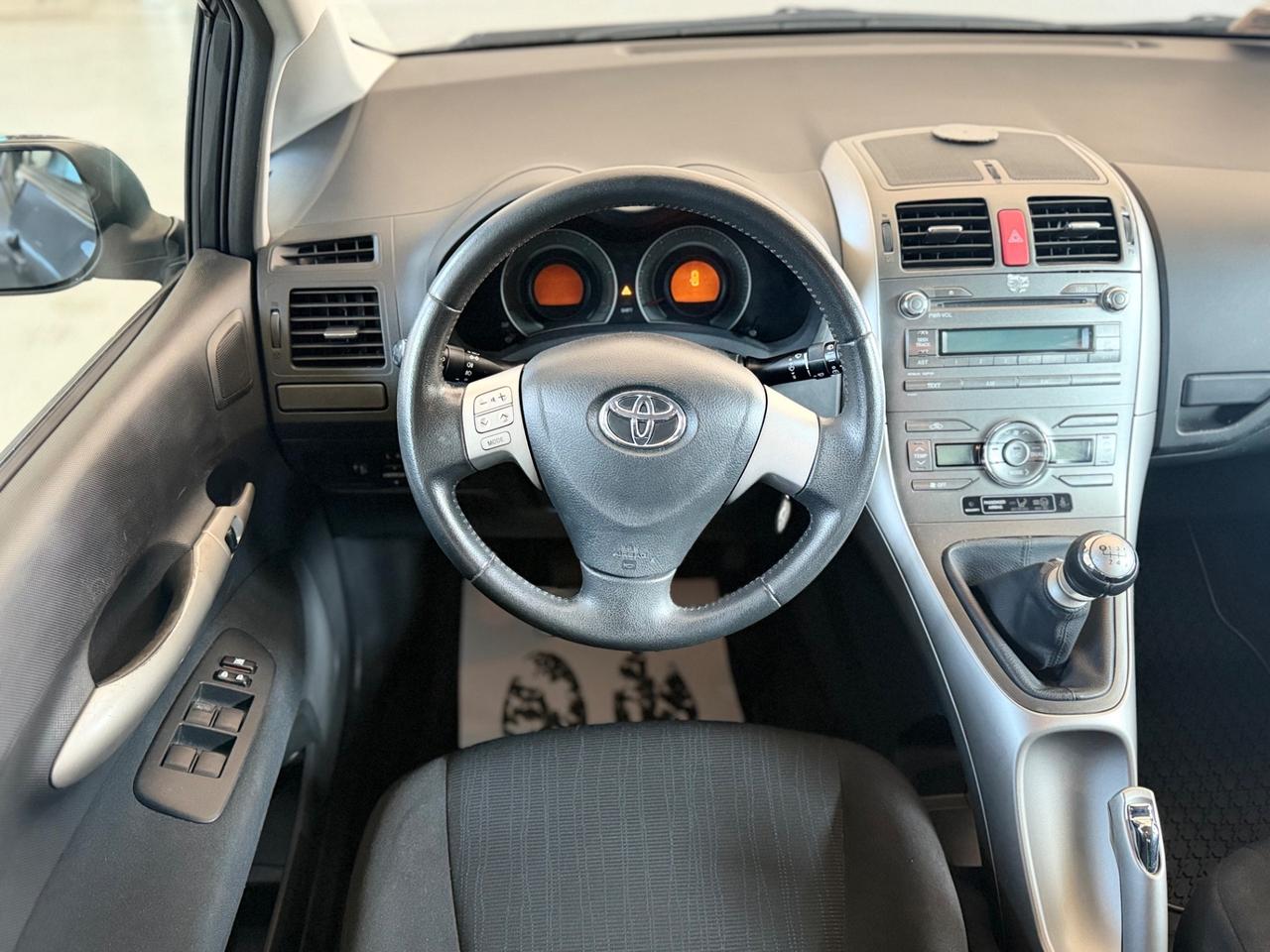 Toyota Auris 2.0 D-4D DPF 5 porte Sol NEOPATENTATI