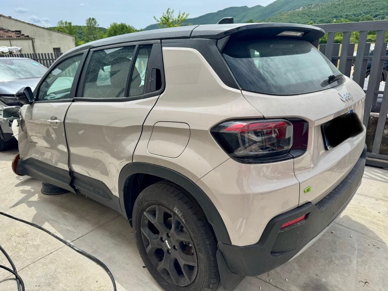 Jeep Avenger 1.2 Turbo 100 CV MHEV Summit
