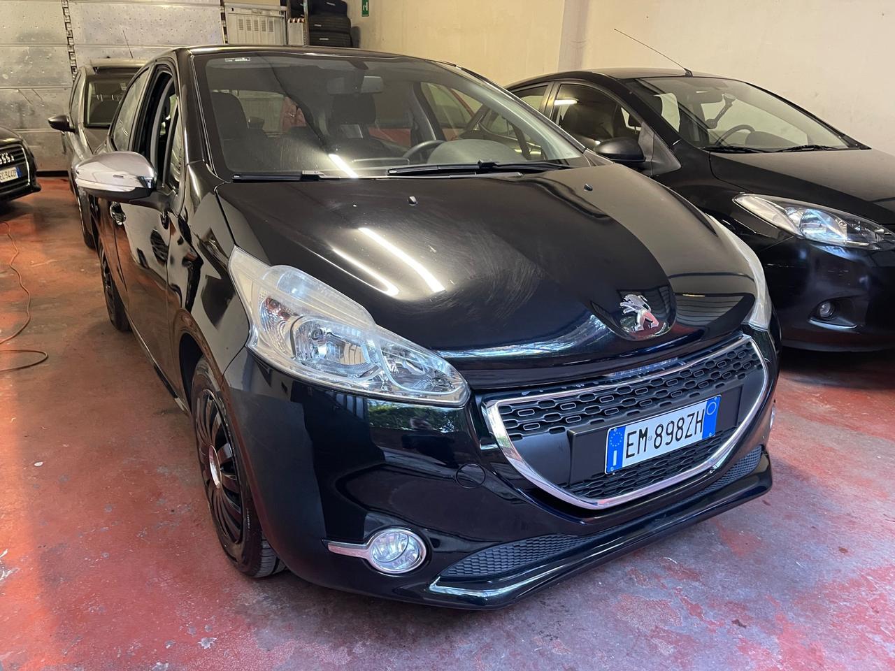 Peugeot 208 1.4 HDi 68 CV 5 porte Access
