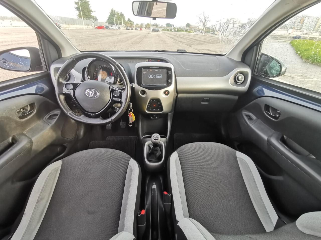 Toyota Aygo 1.0 VVT-i 69 CV 5P. x-wave