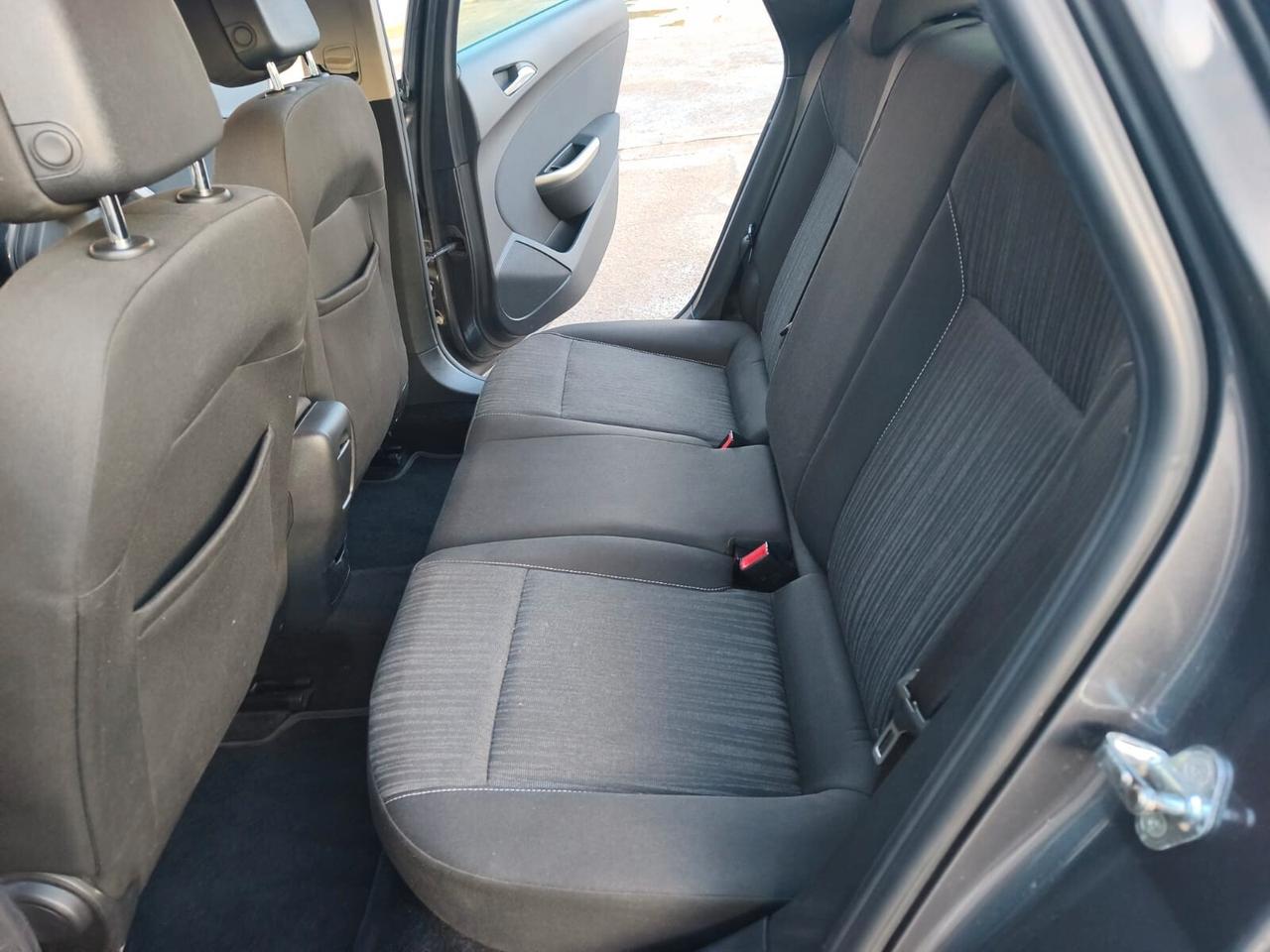 Opel Astra Sw 2012----1.4 Benzina GPL