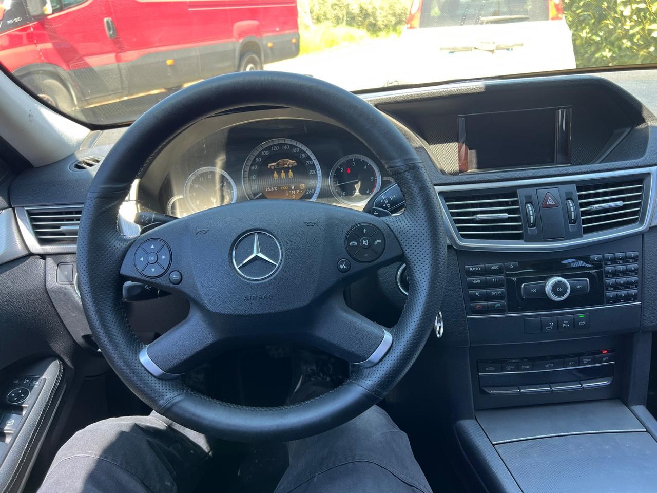 Mercedes-benz E 220 E 220 CDI BlueEFFICIENCY Avantgarde AMG