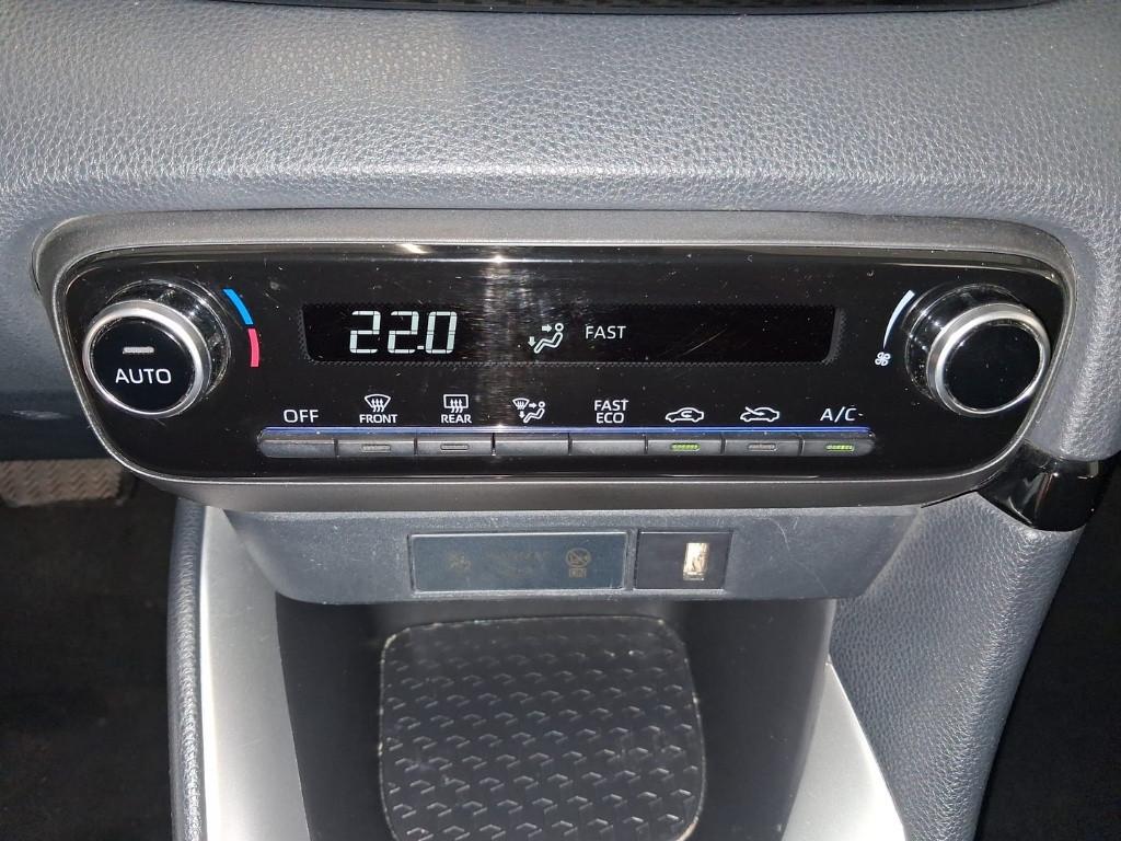 TOYOTA Yaris 4ª serie - Yaris 1.5 Hybrid 5 porte Active