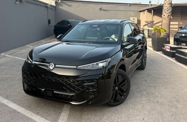 NEW VOLKSWAGEN T-ROC 1.5 eTSI ACT 150 CV DSG R-LINE