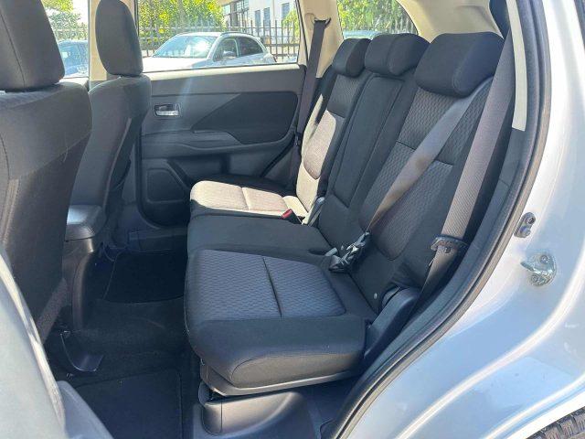 MITSUBISHI Outlander 2.2 DI-D 2WD Intense sconto rottamazzione