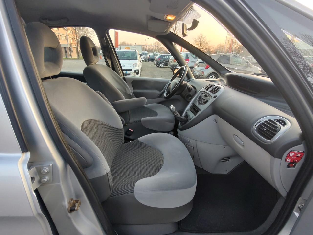 Citroen Xsara Picasso 1.6 16V Elegance