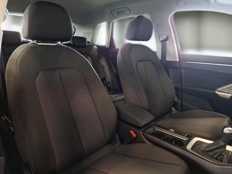 AUDI Q3 35 TDI quattro S tronic Business