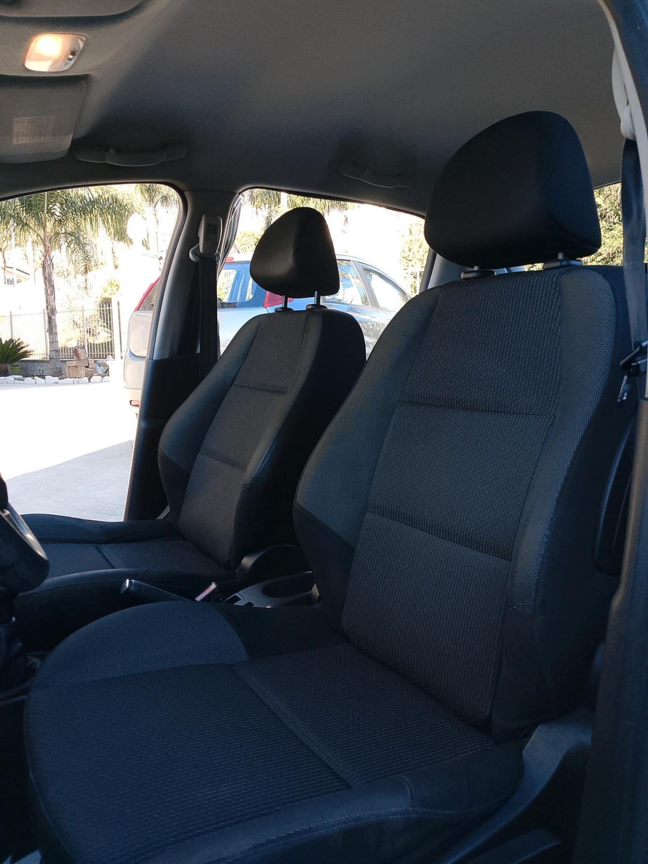 Peugeot 207 1.4 HDi 70CV 5p. X Line Business