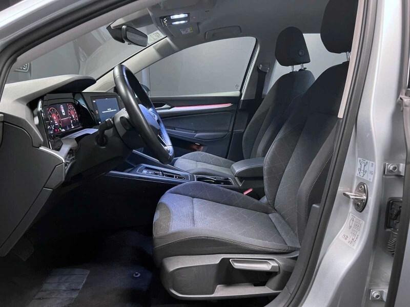 VOLKSWAGEN Golf 8ª serie Golf 1.0 eTSI EVO DSG...