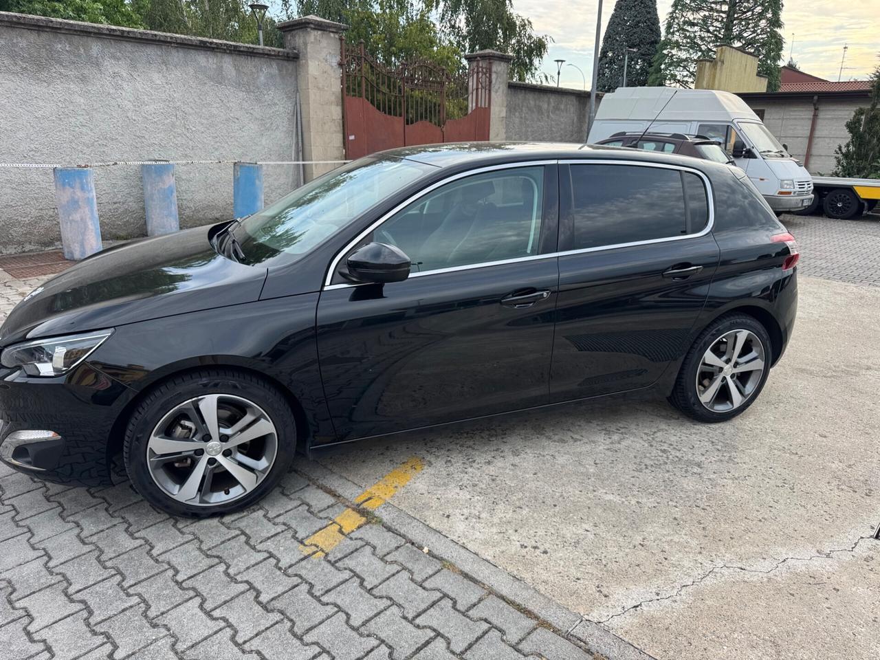 Peugeot 308 BlueHDi 120 S&S Allure automatica euro 6b