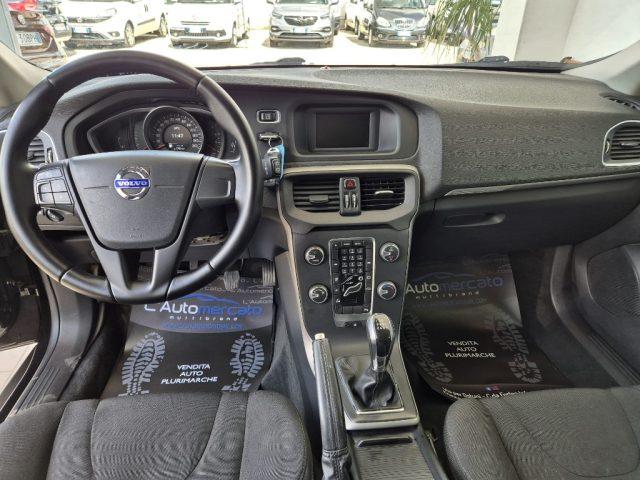 VOLVO V40 Cross Country D2 Business