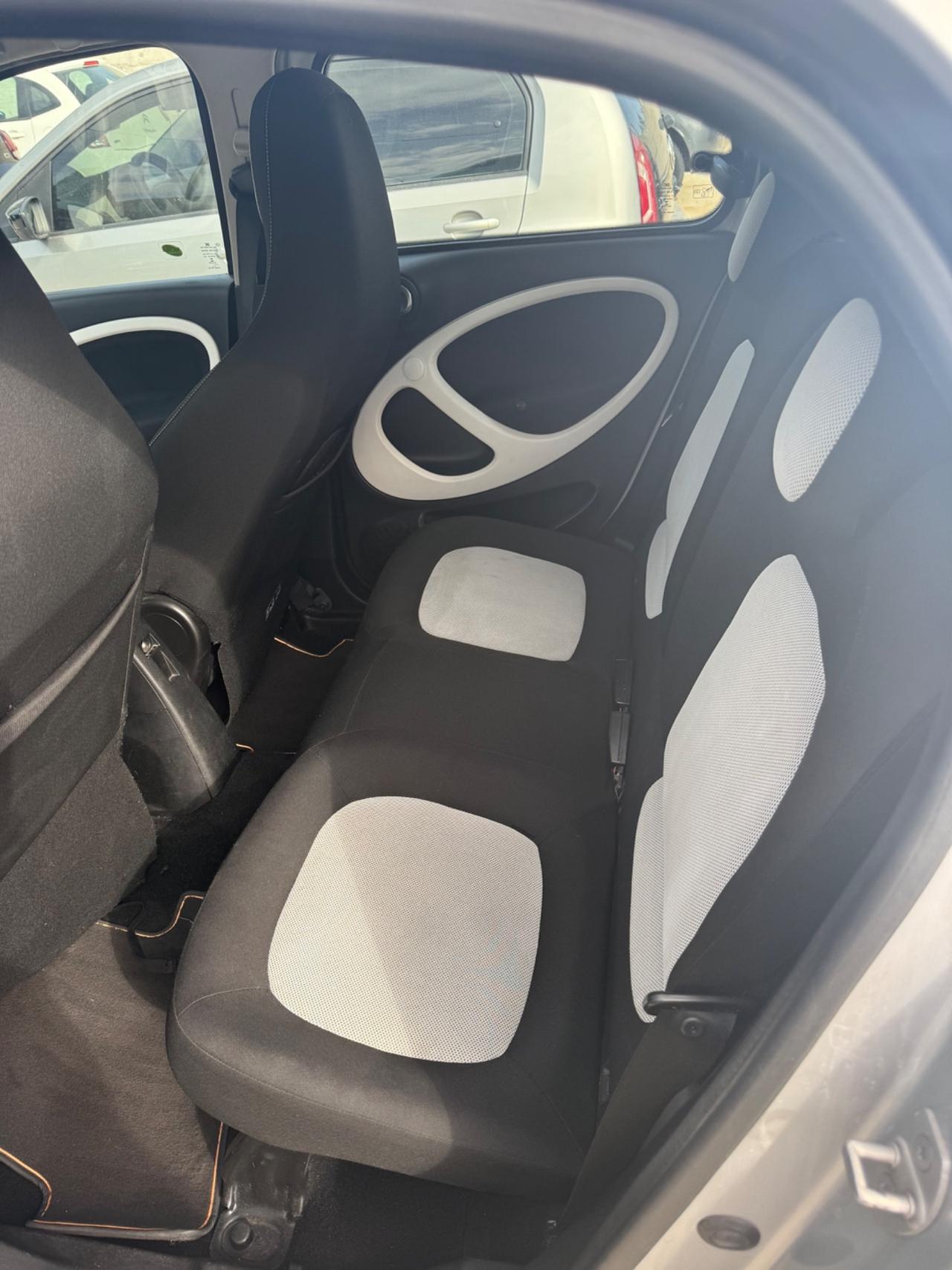 Smart ForFour 60 1.0 Black Passion