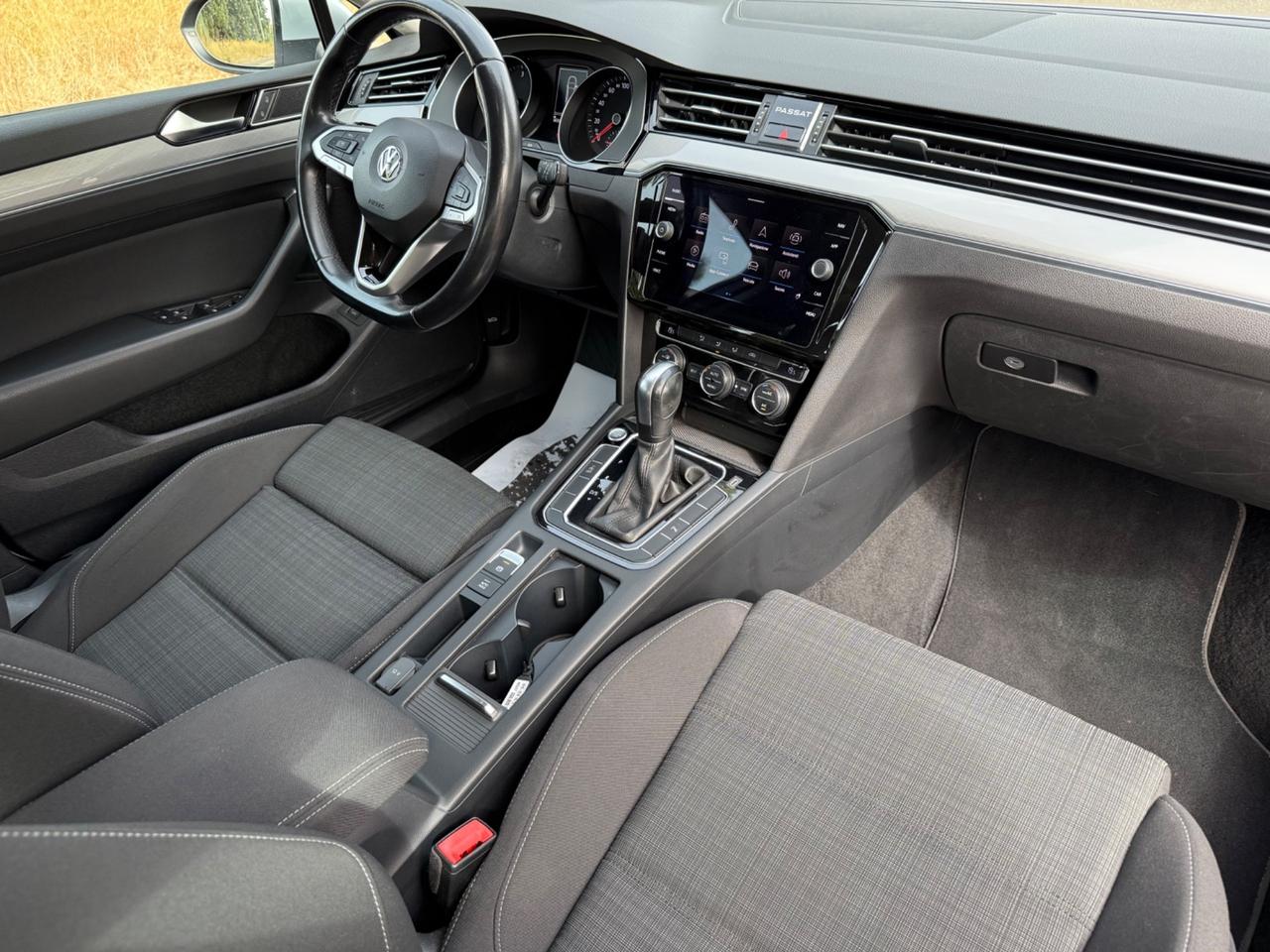 Volkswagen Passat Variant 1.6 TDI SCR DSG Business BMT