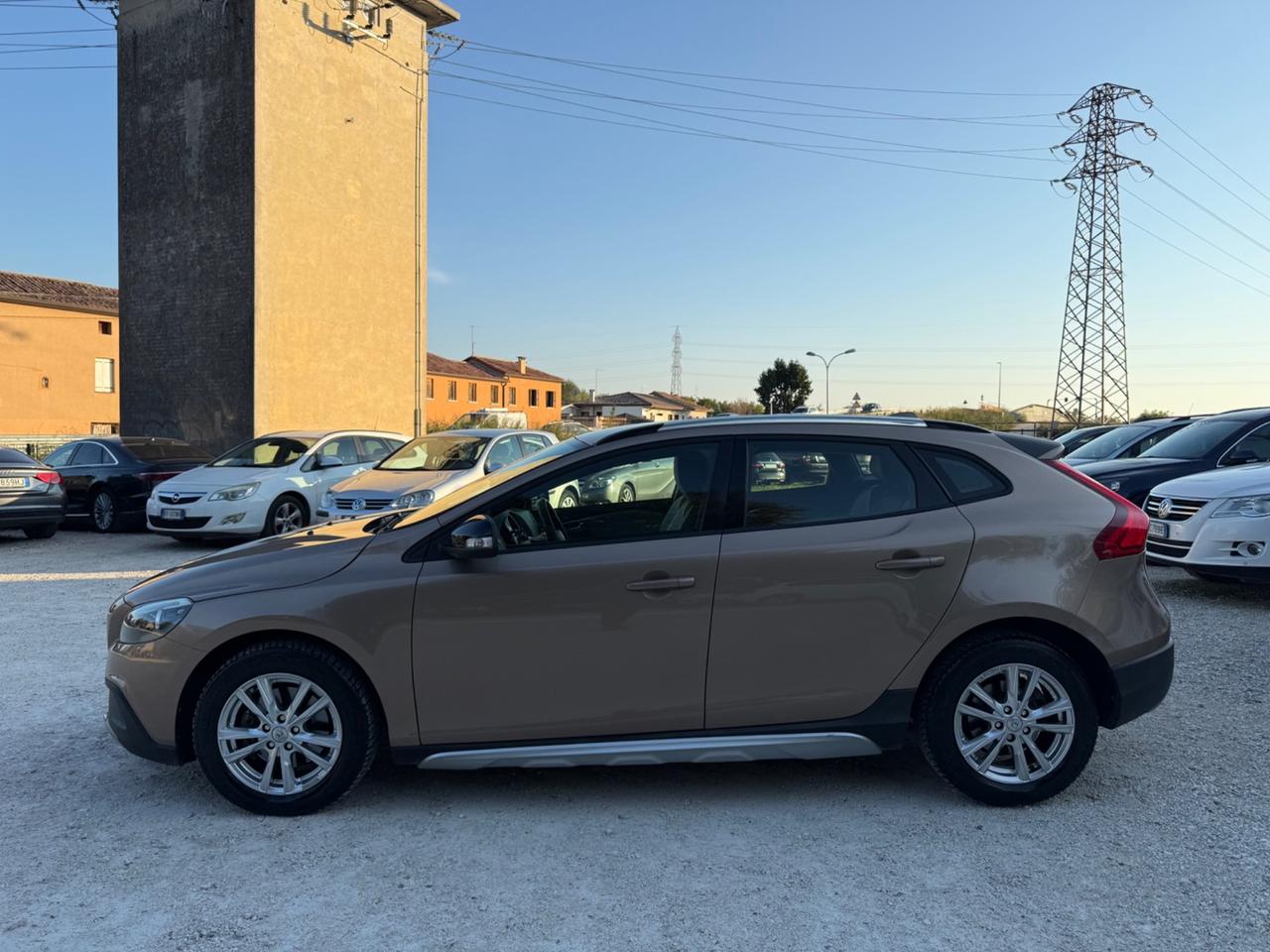 Volvo V40 Cross Country D2 1.6 Kinetic UNICO