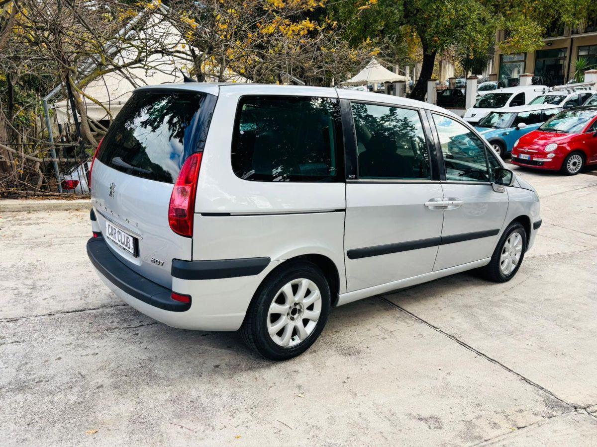 Peugeot 807 2.2 HDi 7posti Navi My'08